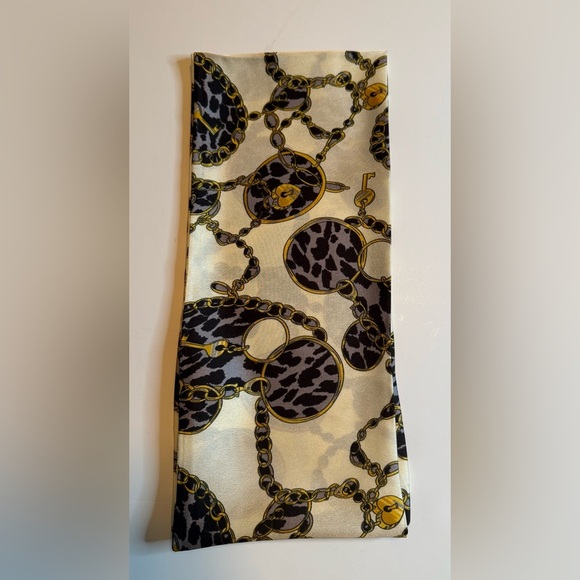 Polyester Womens Scarf Heart Lock Chain Motif Geometric Pattern 57x6 - Picture 7 of 11